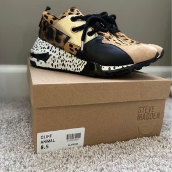 Steve Madden Sneakers - Picture 2 of 3